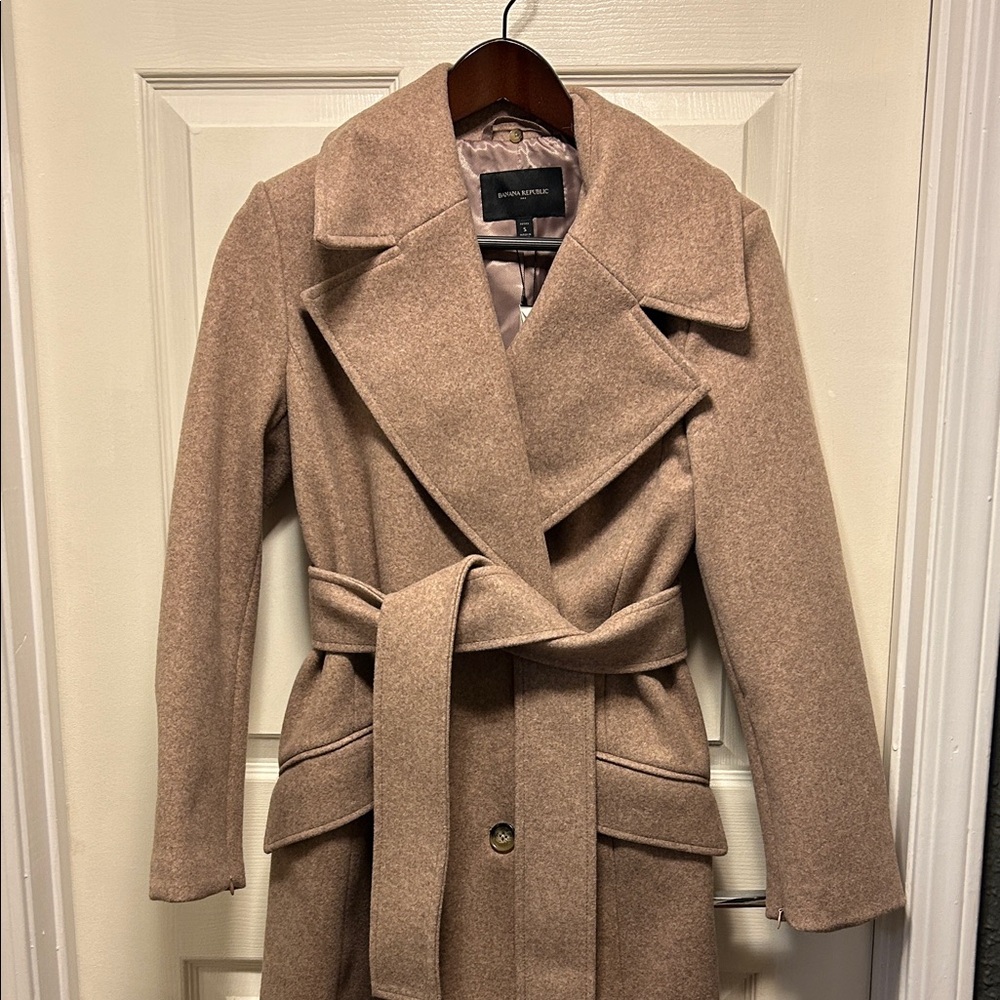 Banana Republic Camel Trench Coat